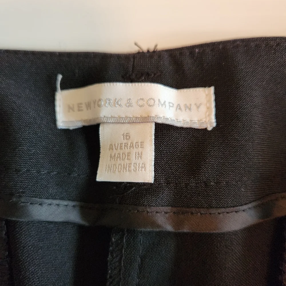 New York & Company Black Women's Dress Pants - Hook & Zip Closure - Picture 9 of 11